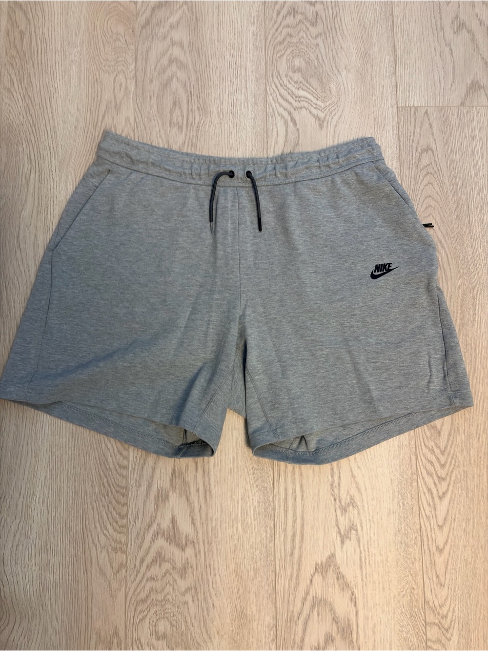Like new Men's Nike gray Shorts. Size XXL